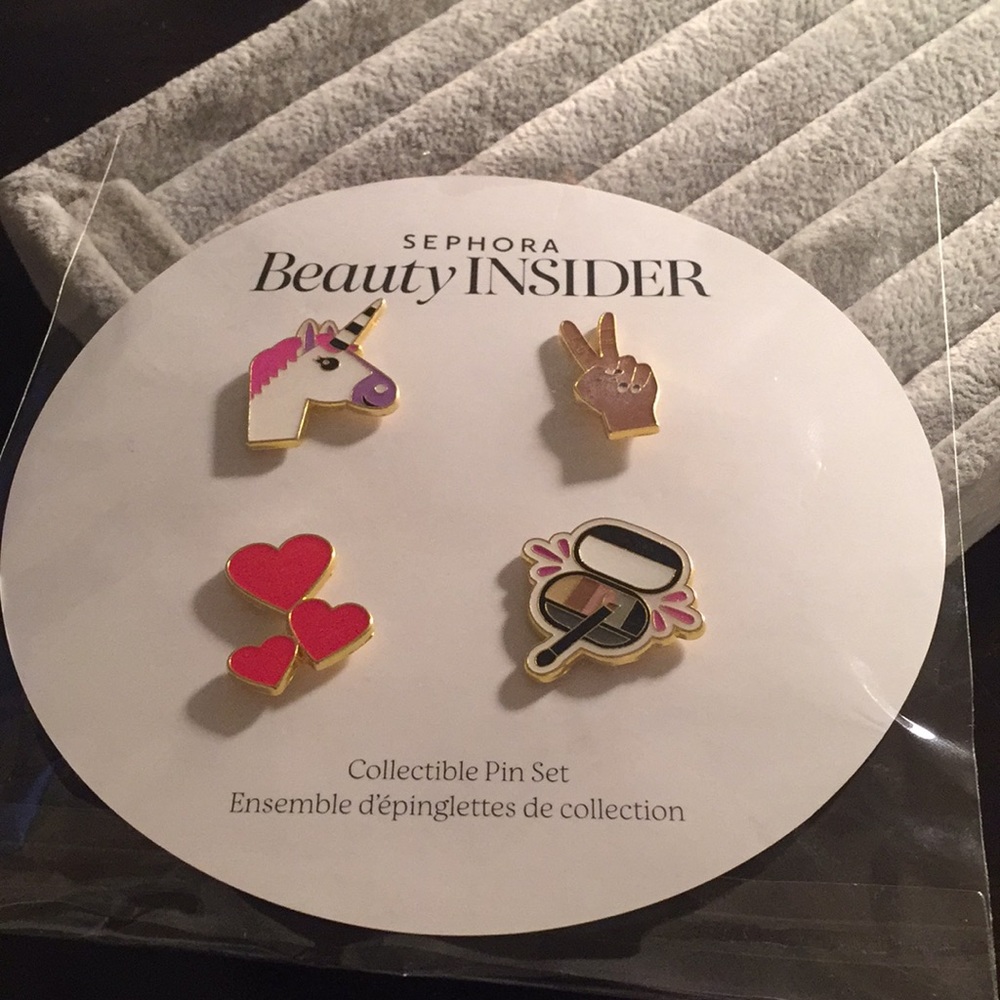 New Sephora 4 collectible pin set